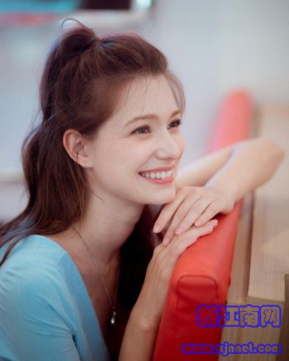 ѪŮ Anastasia Cebulska ֵ@W(wng)