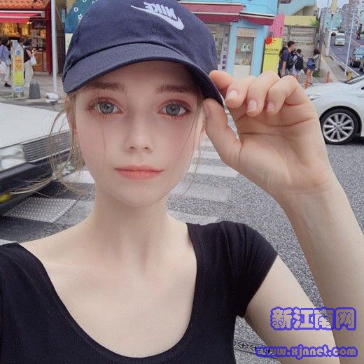 Chloe ݏͯԒʹ